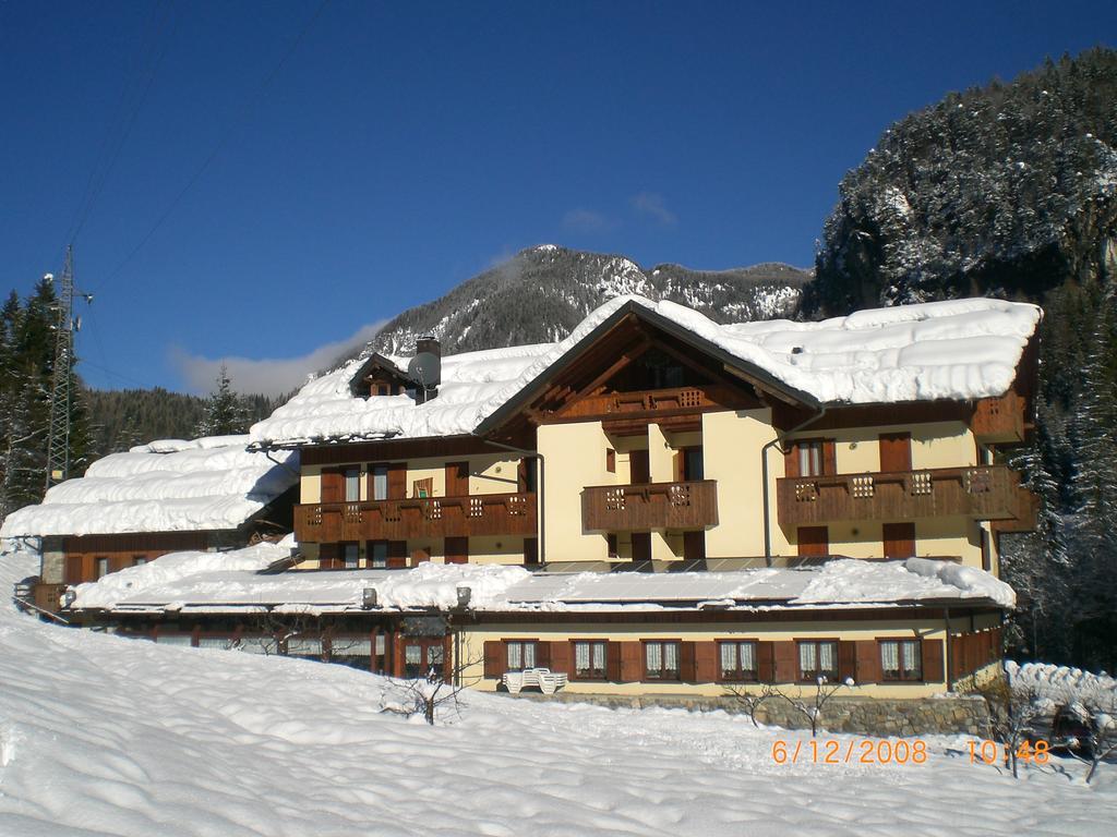 Albergo Nuoitas Forni di Sopra Zewnętrze zdjęcie