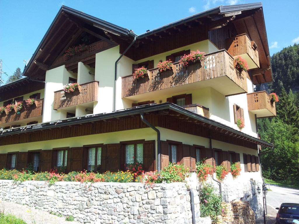 Albergo Nuoitas Forni di Sopra Zewnętrze zdjęcie