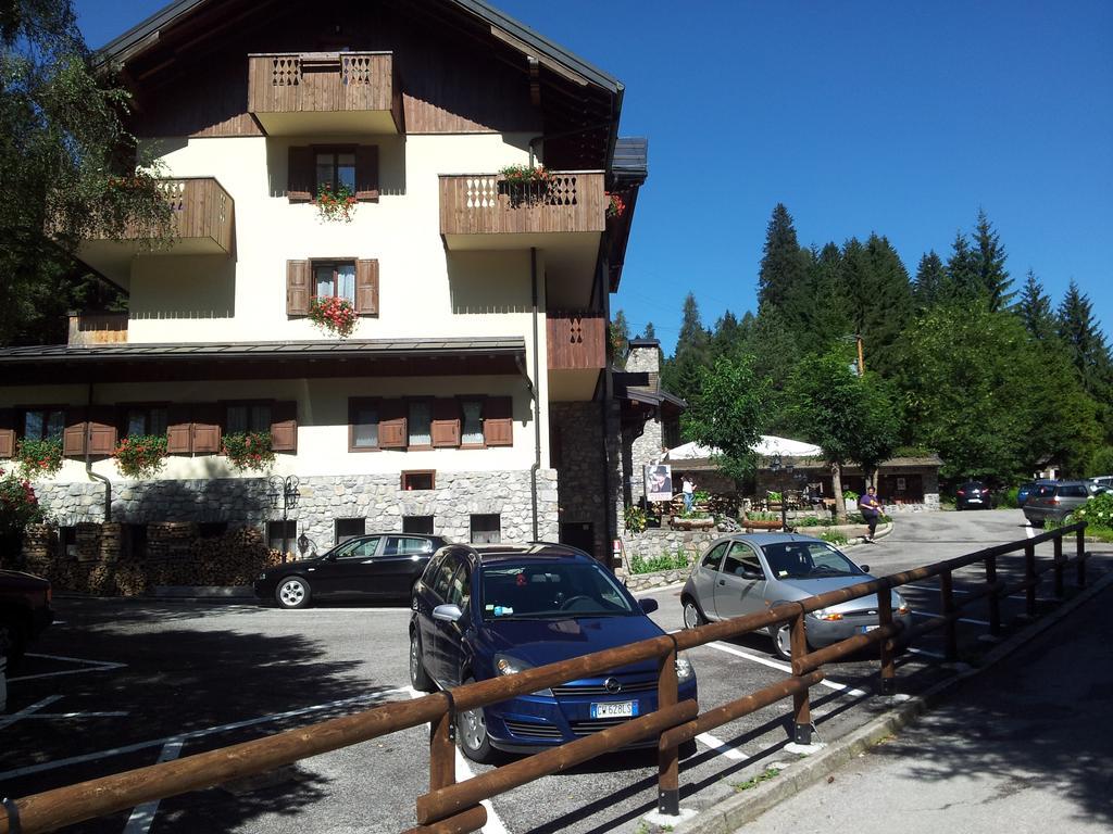 Albergo Nuoitas Forni di Sopra Zewnętrze zdjęcie