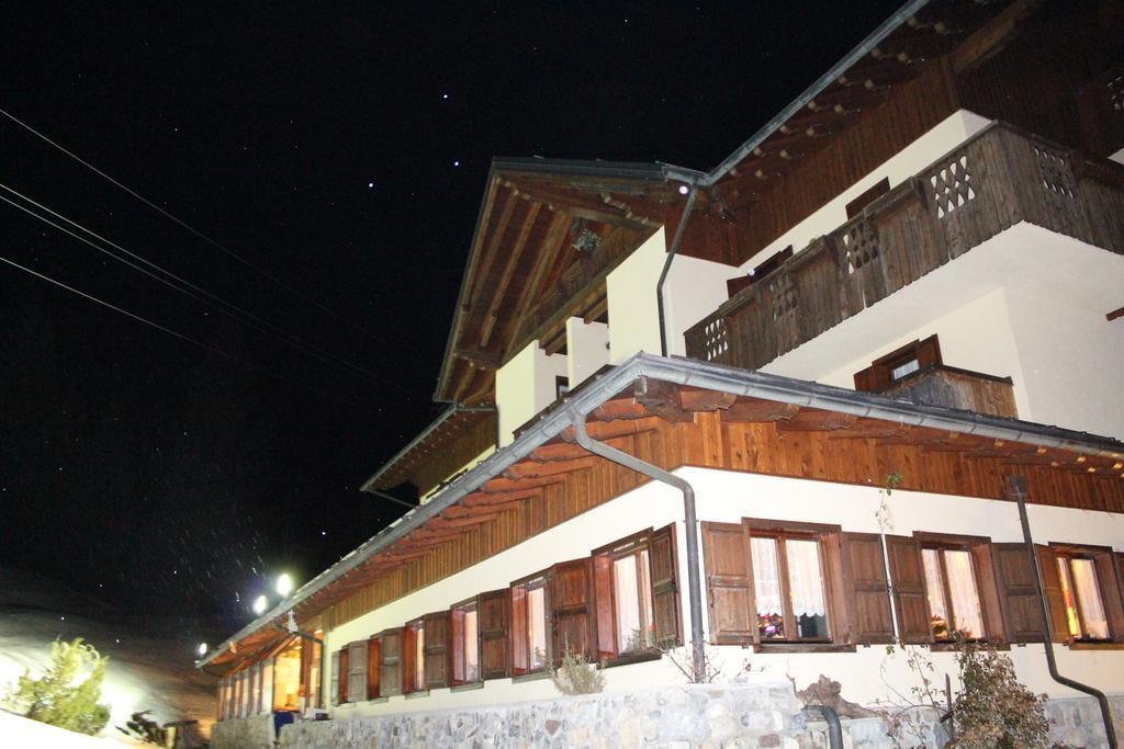 Albergo Nuoitas Forni di Sopra Zewnętrze zdjęcie